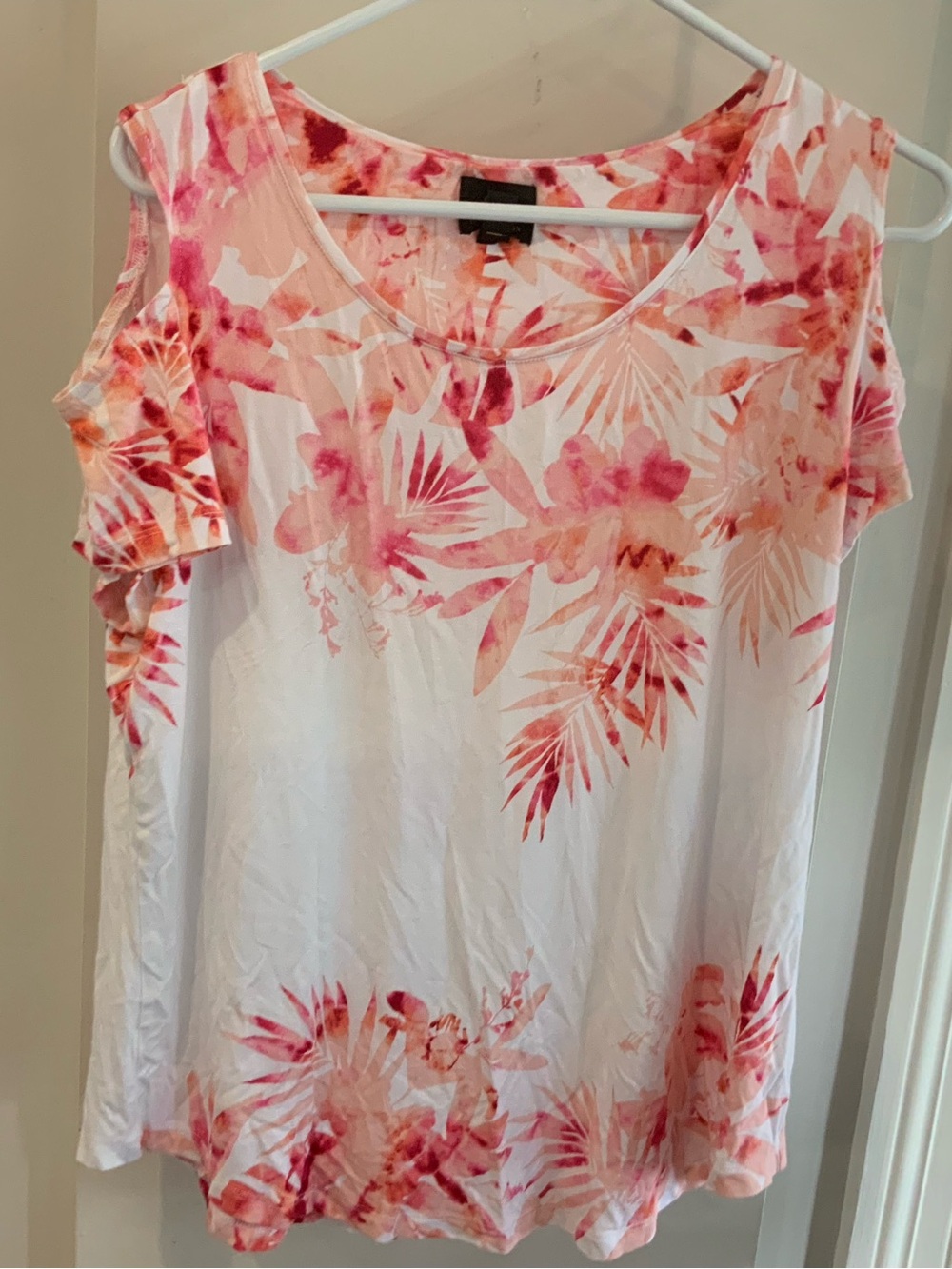 Women's Pink Floral Cold-Shoulder Top JMCollection. Size XL. SKU 3119
